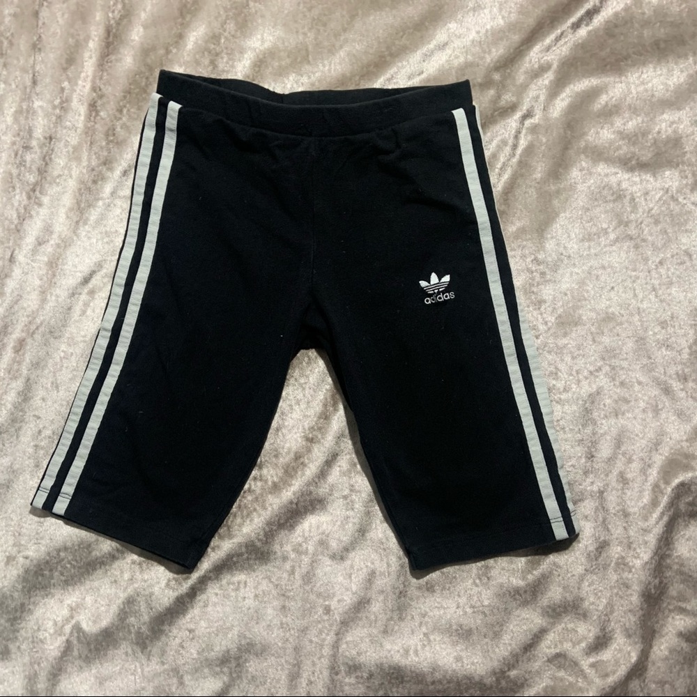 ✨Adidas originals 7’’ bike shorts✨
